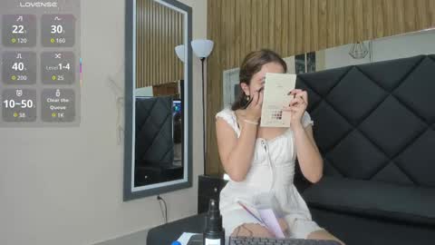 Snapshot of emma_rousz chatting on September 2025 03:40:01 AM emma online show from September 2025 03:40:01 AM