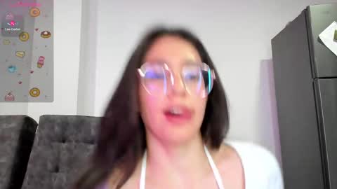 Emma online show from February 2025 04:54:02 AM