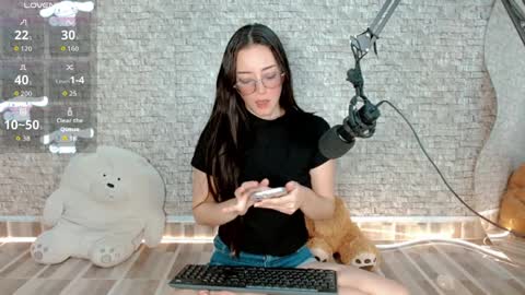 Emma  online show from April 2026 03:06:01 AM