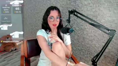 Snapshot of emma_unu chatting on June 2026 03:00:01 AM Emma online show from June 2026 03:00:01 AM