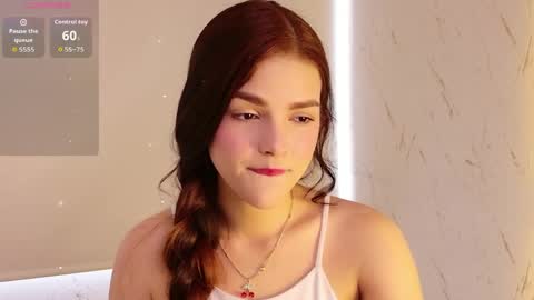 Snapshot of emma_wattsoon chatting on April 2026 03:19:02 PM emma_wattsoon online show from April 2026 03:19:02 PM