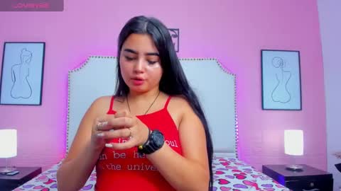 emma_whitee_ online show from November 2025 12:56:01 PM