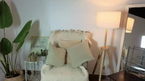 emmaa__9 online show from May 2026 12:04:02 PM