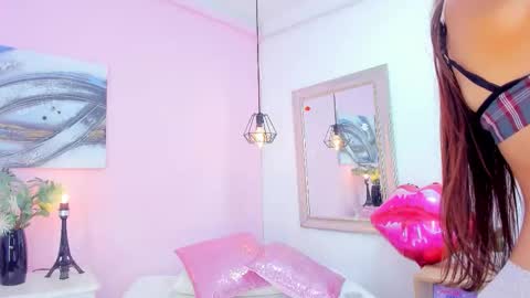 Emma  online show from February 2026 08:35:02 PM