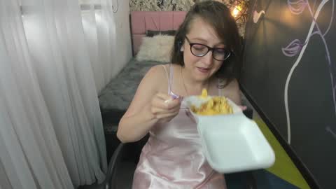 Emma Evans online show from January 2025 02:53:01 PM