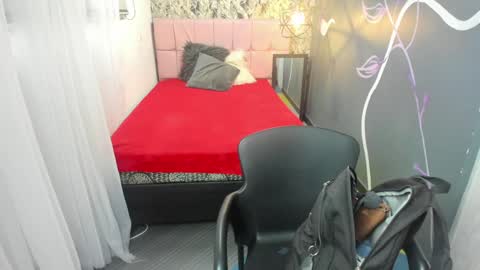 Emma Evans online show from February 2025 11:53:01 AM