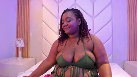 Snapshot of emmabrantt_ chatting on June 2026 05:16:02 AM EmmaBrantt online show from June 2026 05:16:02 AM