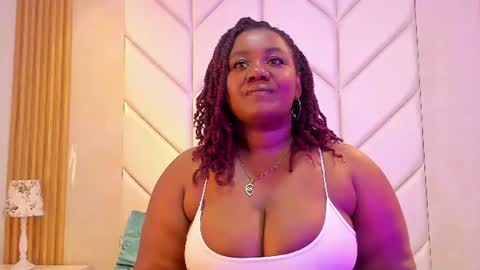 Snapshot of emmabrantt_ chatting on June 2026 04:04:02 AM EmmaBrantt online show from June 2026 04:04:02 AM