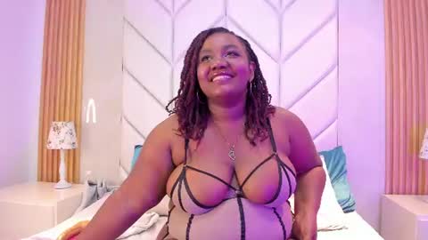 Snapshot of emmabrantt_ chatting on July 2026 04:08:01 AM EmmaBrantt online show from July 2026 04:08:01 AM