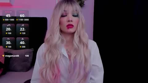 Emma  online show from October 2025 09:48:02 PM