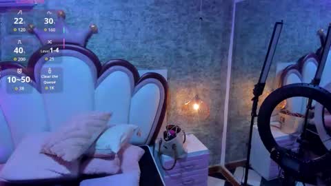 Snapshot of emmacrush chatting on March 2026 11:42:02 PM Welcome Im yosein Your love is my passion activate it with your tips and enjoy with me online show from March 2026 11:42:02 PM