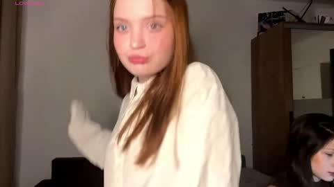 Snapshot of emmacutty chatting on April 2026 05:14:02 PM Emma online show from April 2026 05:14:02 PM