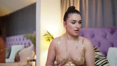  Emma  online show from October 2025 06:20:02 PM