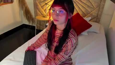           online show from April 2026 07:40:02 PM