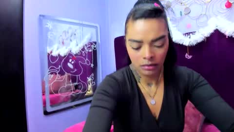 emmaebony_ online show from December 2025 10:22:01 AM