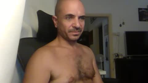 Ariel online show from September 2025 01:01:01 PM