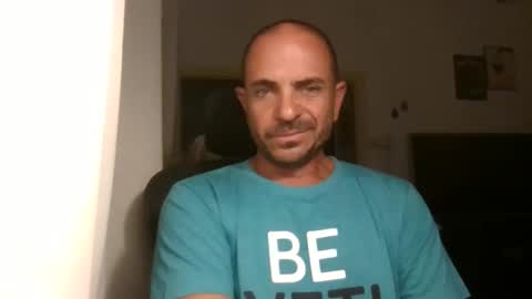 Ariel online show from October 2025 09:04:02 PM