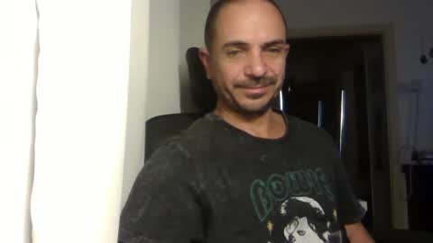 Ariel online show from November 2025 09:58:02 PM