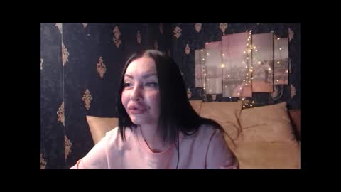 EmmaGoldX online show from November 2025 05:43:02 AM