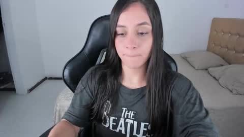 Jennifer online show from October 2025 02:34:02 AM