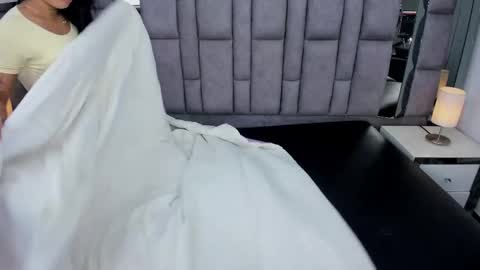 EMMA HILL online show from April 2026 11:13:01 AM