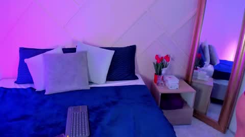 Snapshot of emmajohanson chatting on October 2025 08:18:02 PM emmajohanson online show from October 2025 08:18:02 PM