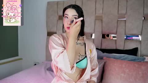 emmajohanson online show from November 2025 06:35:01 PM