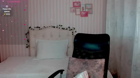 Snapshot of emmalove_doll chatting on March 2026 12:03:01 AM Emmas Room online show from March 2026 12:03:01 AM