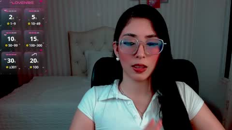 Snapshot of emmalove_doll chatting on April 2026 12:21:02 AM Emmas Room online show from April 2026 12:21:02 AM