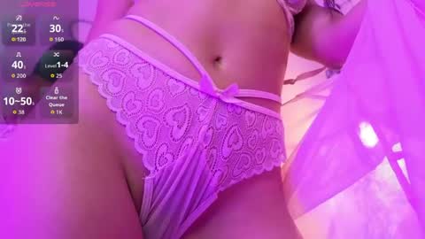 Snapshot of emmamiller__ chatting on March 2026 10:48:01 AM online show from March 2026 10:48:01 AM