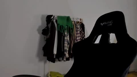 Emma online show from December 2024 07:52:02 PM