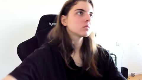 Emma online show from September 2025 06:46:01 AM