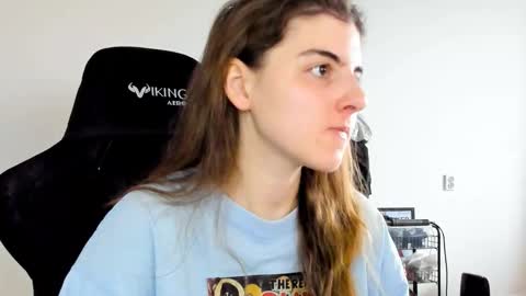 Emma online show from December 2025 09:36:02 AM