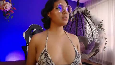 Emma 3 online show from April 2026 07:08:01 PM