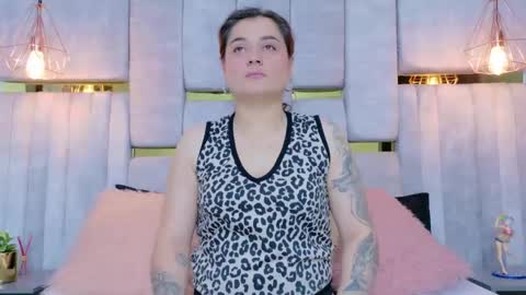Snapshot of emmasantaleon chatting on September 2025 08:02:02 PM EMMA online show from September 2025 08:02:02 PM
