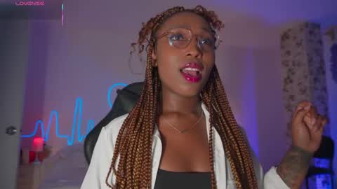 Sara online show from November 2025 11:32:02 AM