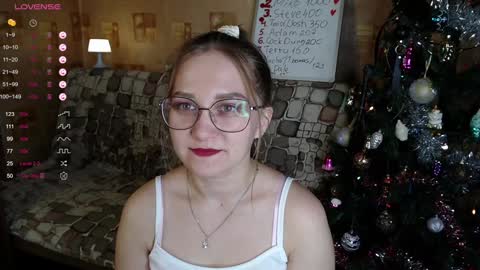 Mia online show from December 2024 01:38:02 PM