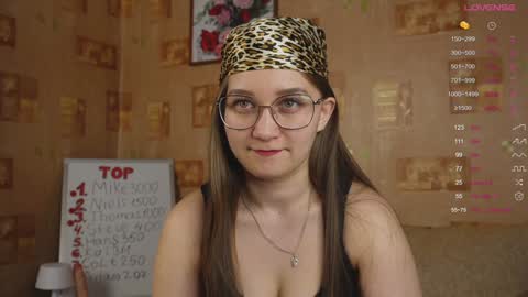 Mia online show from February 2025 03:08:02 PM