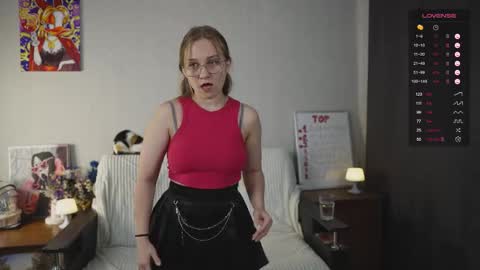 Mia online show from September 2025 03:45:02 PM