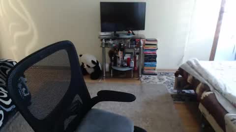 Emmatoo online show from October 2025 01:33:02 PM