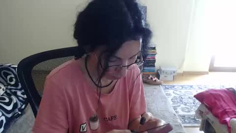 Emmatoo online show from October 2025 09:32:02 AM