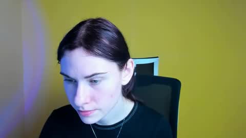 Emmi online show from March 2025 12:15:02 PM