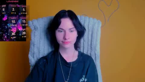 Snapshot of emmi_rossum chatting on May 2026 11:26:01 AM Emmi online show from May 2026 11:26:01 AM