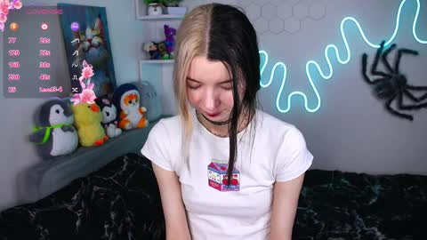 emmie_everly online show from April 2026 07:58:01 PM