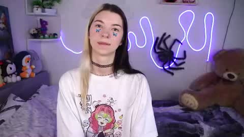 emmie_everly online show from June 2026 12:41:02 PM