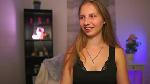Snapshot of emmie_murray chatting on May 2026 06:24:01 PM Emmie online show from May 2026 06:24:01 PM