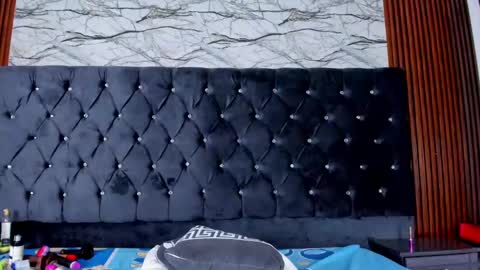 Emely online show from December 2024 07:07:01 AM