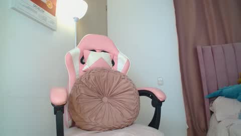 emmily online show from February 2026 05:22:02 PM