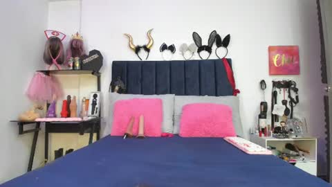 Snapshot of emmily_giraldo chatting on July 2026 01:04:01 PM online show from July 2026 01:04:01 PM
