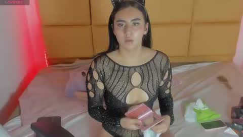 emmily_jade_ online show from June 2026 01:03:02 PM
